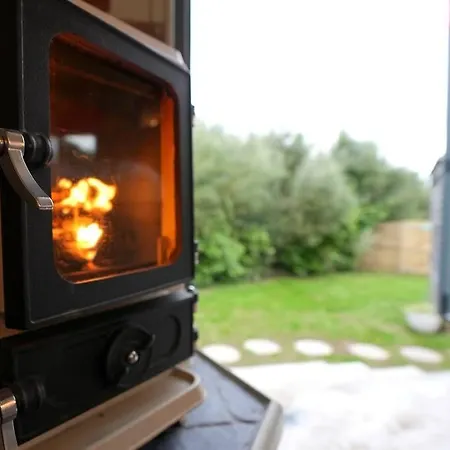 Casa vacanze Romantic Retreat - Luxury Shepherds Hut + Hot Tub! Camborne