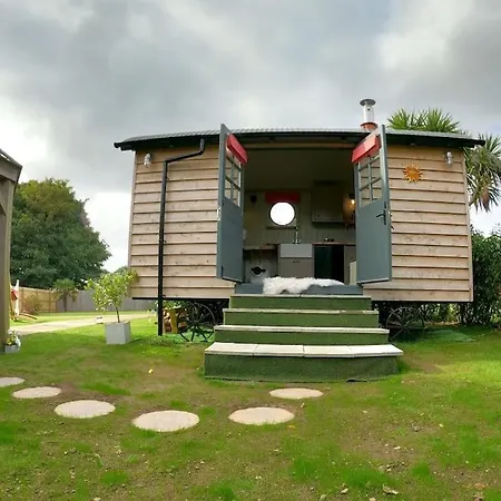 Casa vacanze Romantic Retreat - Luxury Shepherds Hut + Hot Tub! *