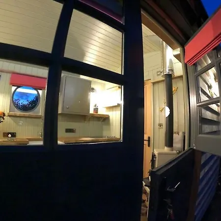 Romantic Retreat - Luxury Shepherds Hut + Hot Tub! Casa vacanze *